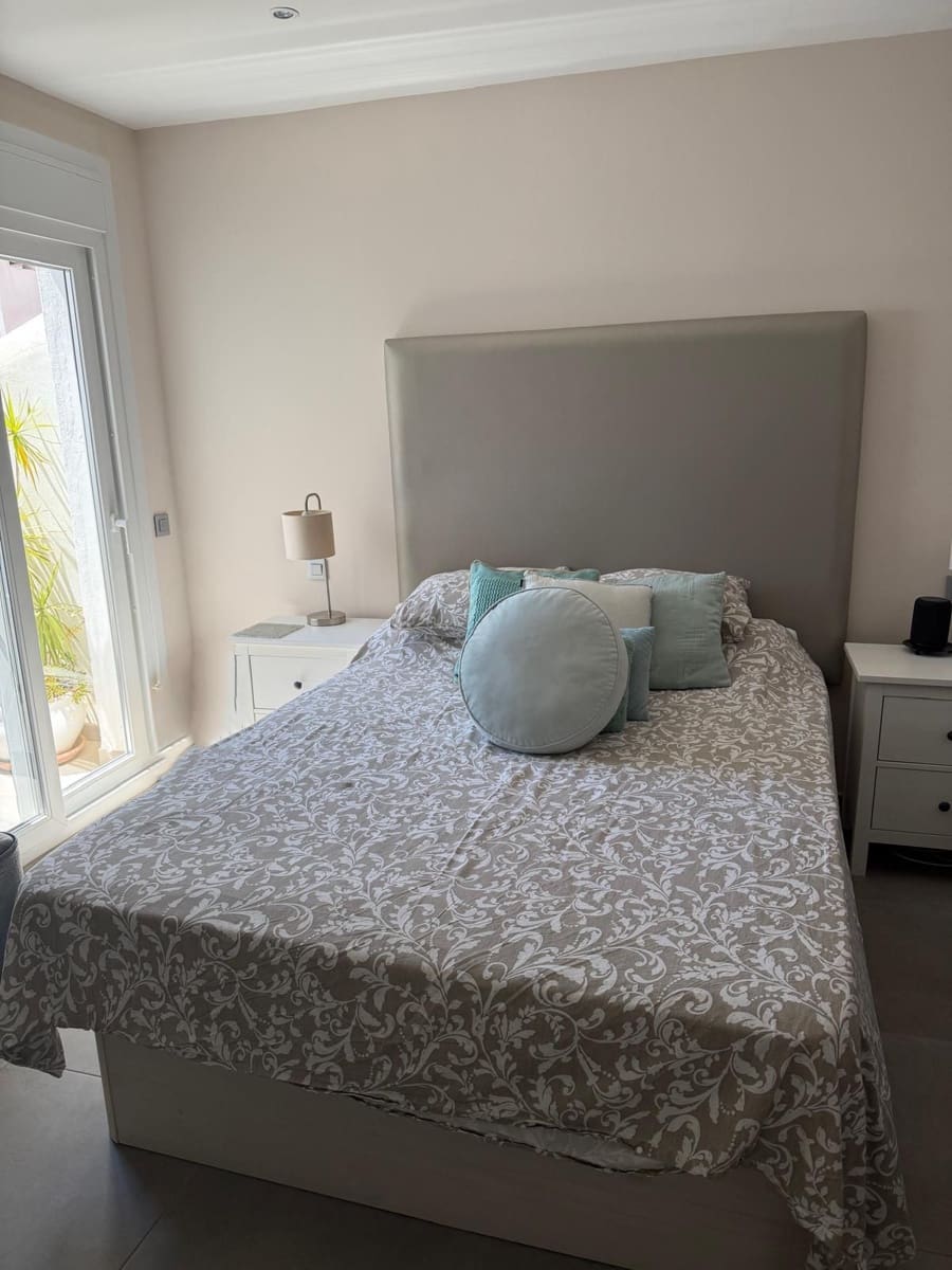 Ático de 2 habitaciones en Benahavís en venta con piscina - 499.000 € (Ref: 9942792)