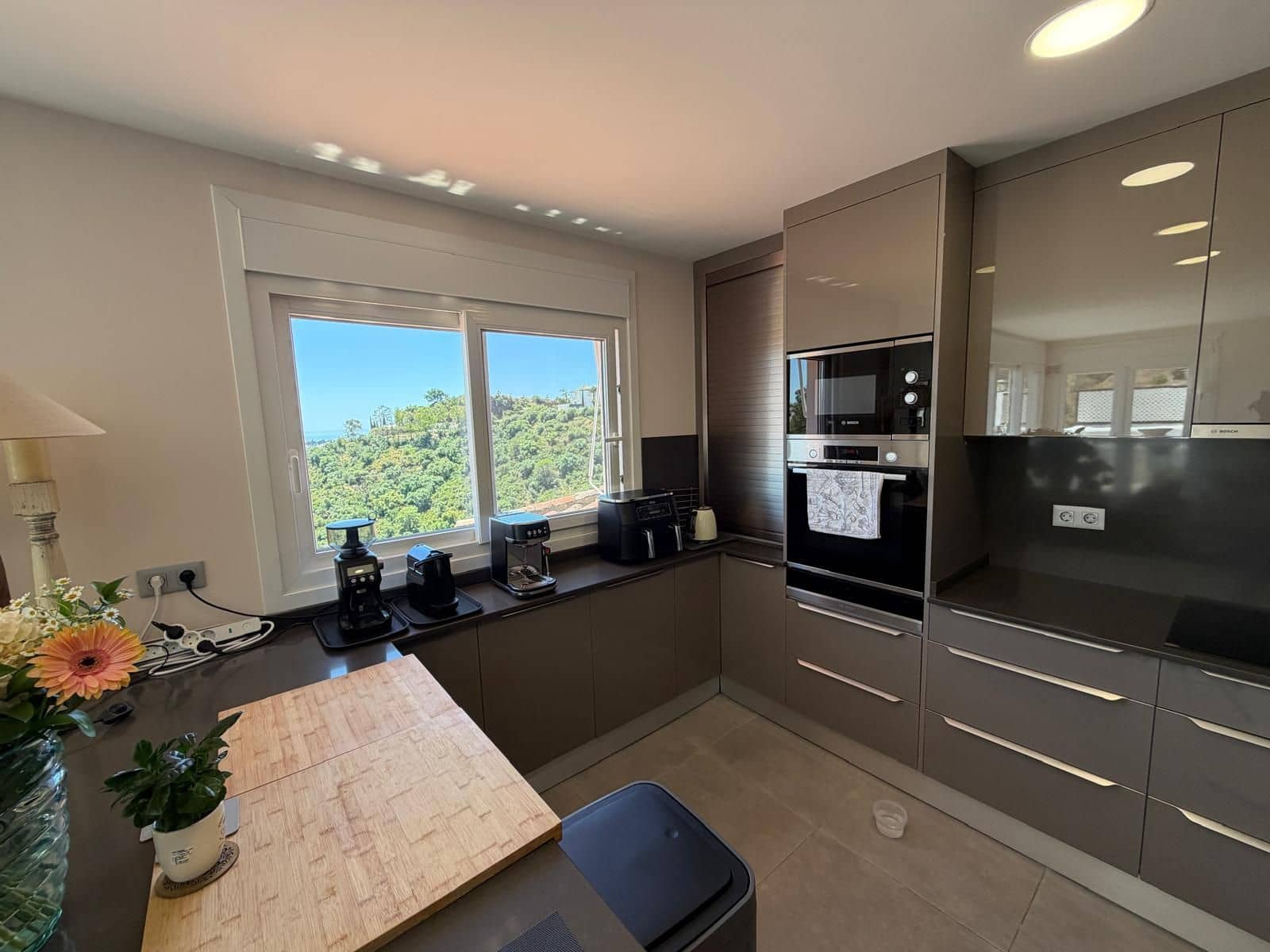 Ático de 2 habitaciones en Benahavís en venta con piscina - 499.000 € (Ref: 9942792)