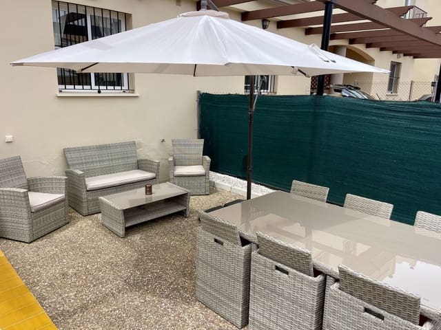 4 quarto Casa em Banda para venda em La Duquesa / Puerto de la Duquesa, Manilva - 370 000 € (Ref: 9950328)