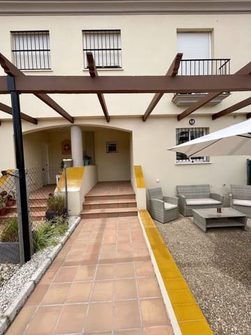 4 quarto Casa em Banda para venda em La Duquesa / Puerto de la Duquesa, Manilva - 370 000 € (Ref: 9954532)