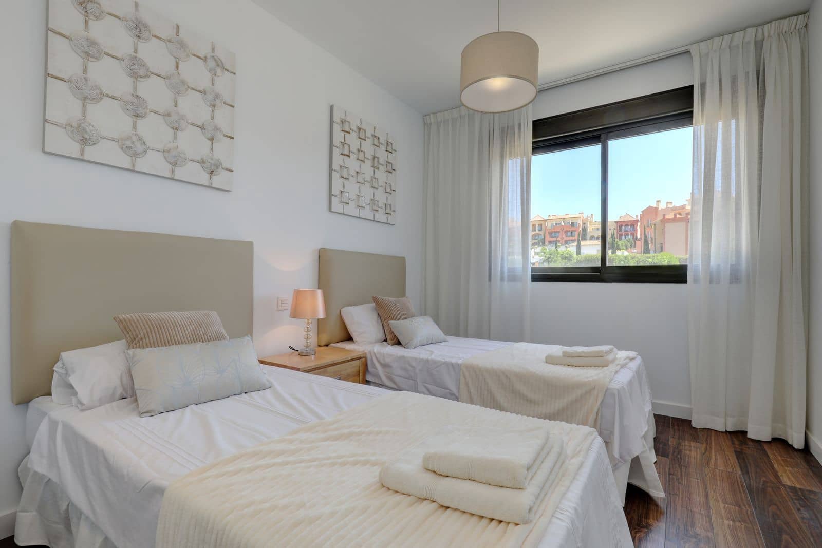 4 sovrum Hus till salu i Manilva med garage - 495 000 € (Ref: 9964177)