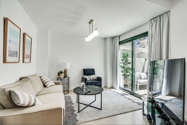 3 Zimmer Haus zu vermieten in El Paraiso, Estepona mit Pool Garage - 3.200 € (Ref: 9985169)