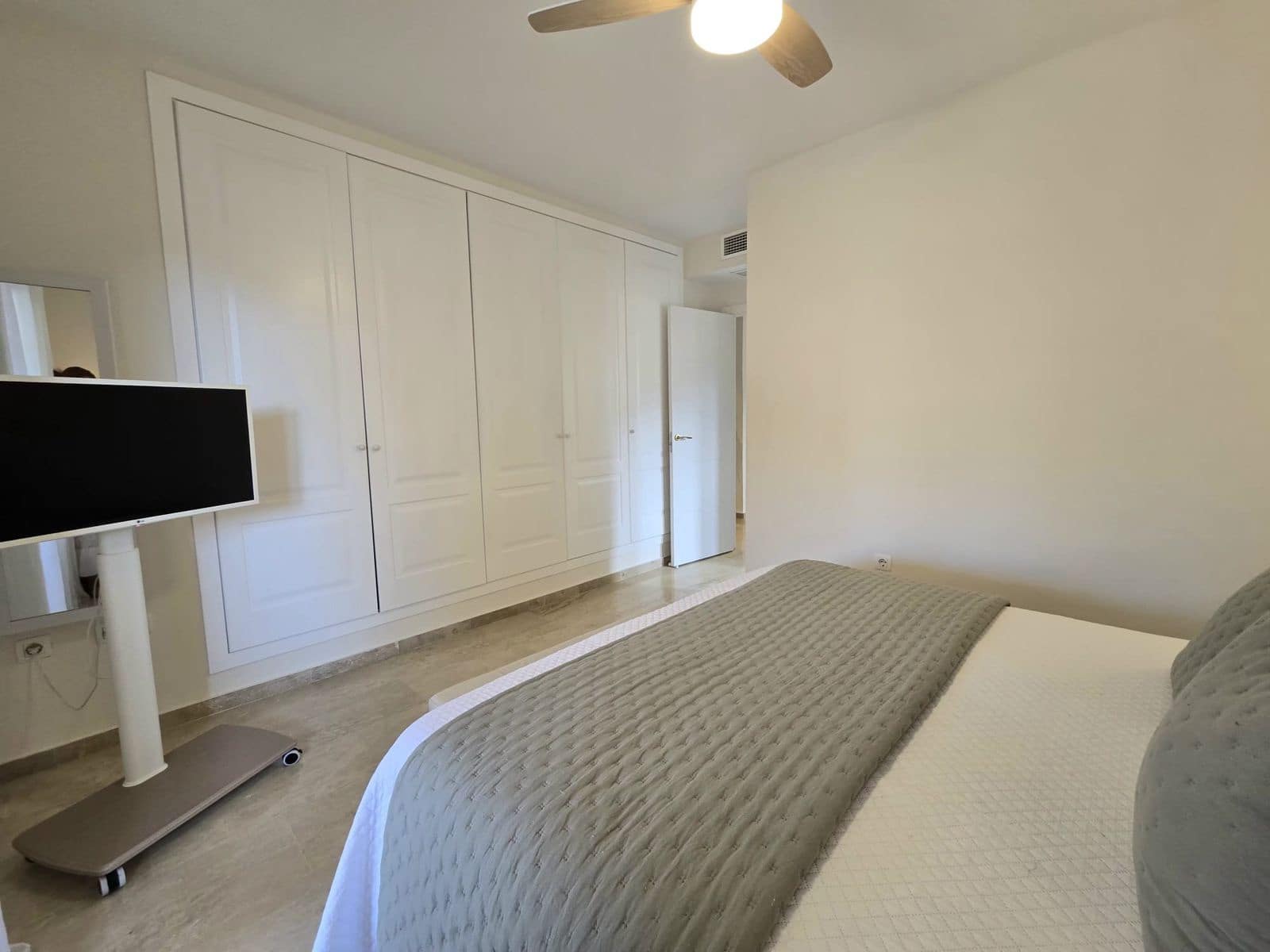 3 soverom Leilighet til salgs i Calahonda med svømmebasseng garasje - € 429 000 (Ref: 9985179)