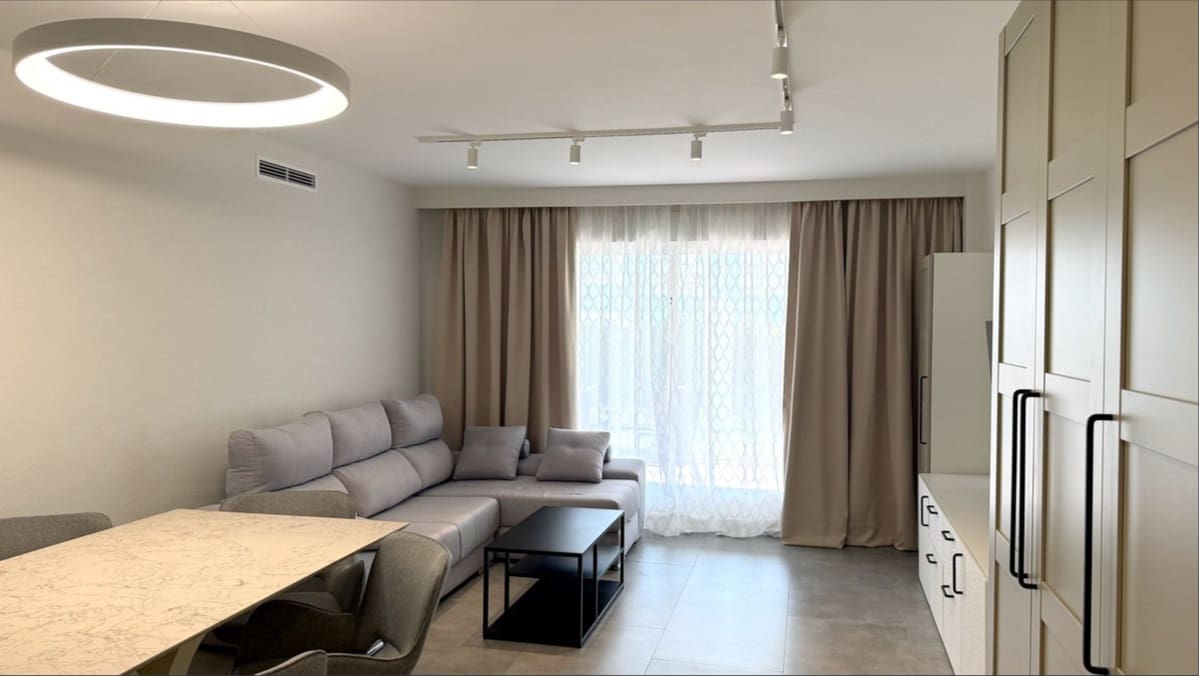 Apartamento de 2 habitaciones en El Paraiso en venta con piscina - 445.000 € (Ref: 9985279)