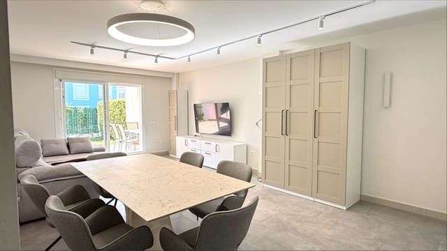 Apartamento de 2 habitaciones en El Paraiso, Estepona en venta con piscina - 445.000 € (Ref: 9985279)