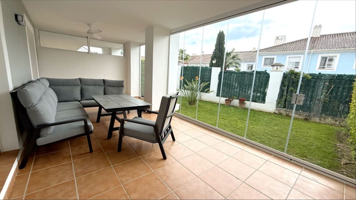 Apartamento de 2 habitaciones en El Paraiso en venta con piscina - 445.000 € (Ref: 9985279)