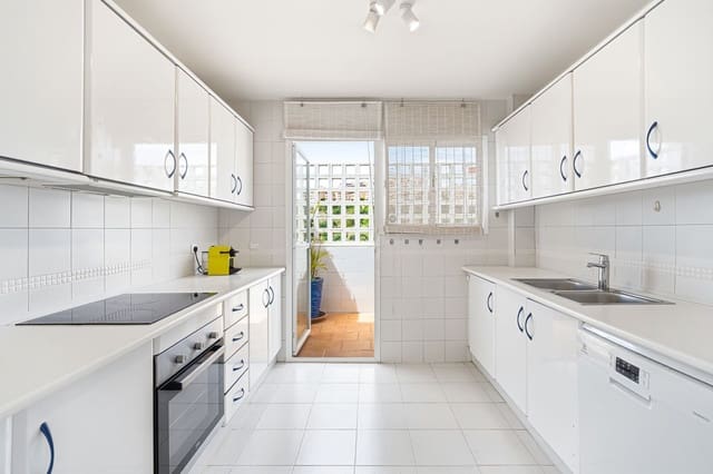 3 soveværelse Penthouse til salg i Calahonda, Mijas med swimmingpool garage - € 449.000 (Ref: 9991770)