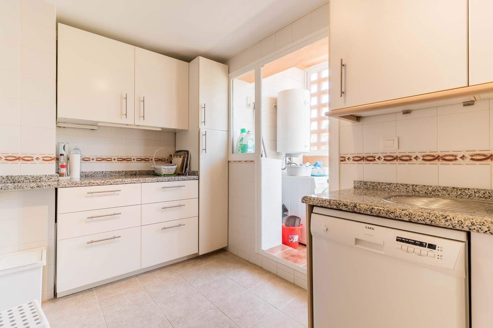 Kattohuoneisto myytävänä paikassa Casares mukana uima-altaan 
autotalli - 340 000 € (Ref: 9991963)