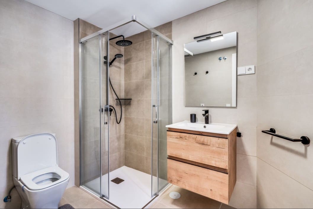 3 slaapkamer Huis te huur in El Paraiso met zwembad garage - € 3.200 (Ref: 9994487)