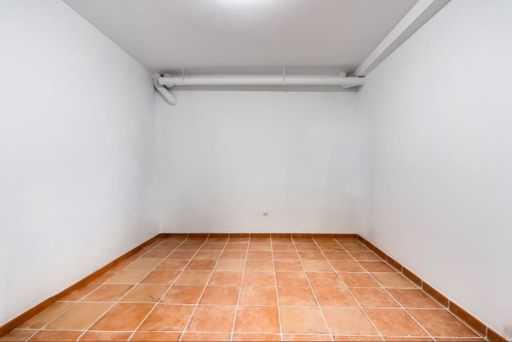 3 slaapkamer Huis te huur in El Paraiso met zwembad garage - € 3.200 (Ref: 9994487)