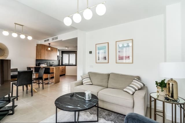 3 slaapkamer Huis te huur in El Paraiso, Estepona met zwembad garage - € 3.200 (Ref: 9994487)