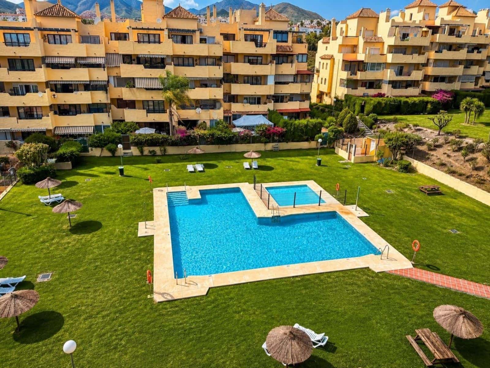 2 Zimmer Penthouse zu verkaufen in New Golden Mile mit Pool - 375.000 € (Ref: 9994503)