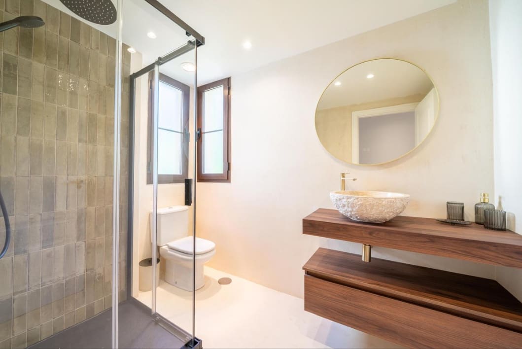 3 quarto Apartamento para arrendar em Benahavis com piscina - 3 000 € (Ref: 9994532)