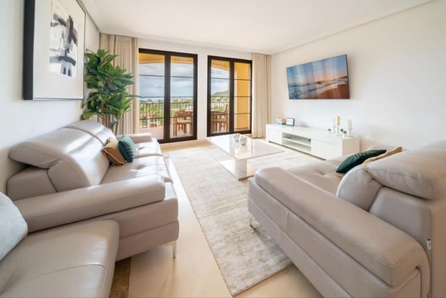 3 quarto Apartamento para arrendar em Benahavís com piscina - 3 000 € (Ref: 9994532)
