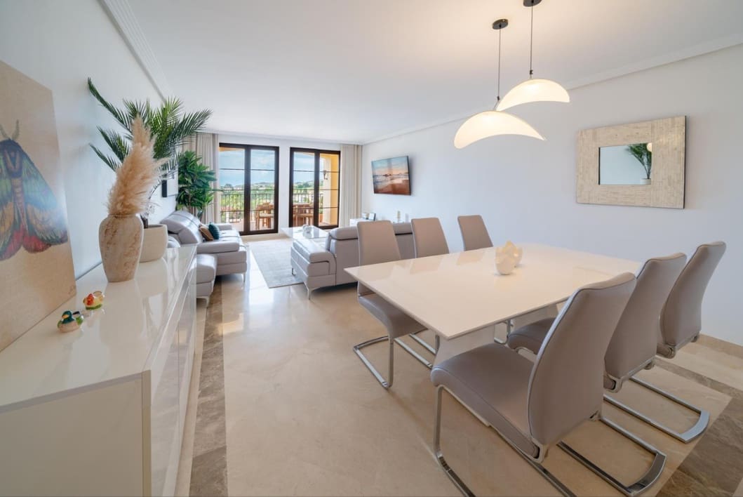 3 quarto Apartamento para arrendar em Benahavis com piscina - 3 000 € (Ref: 9994532)