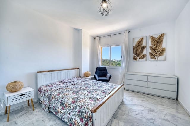 2 soverom Penthouse til salgs i Elviria, Marbella med svømmebasseng - € 350 000 (Ref: 9994547)