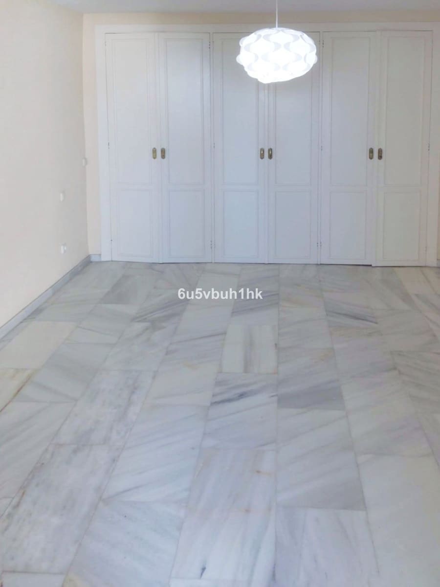 2 soverom Hus til salgs i Estepona med svømmebasseng - € 469 000 (Ref: 9994598)