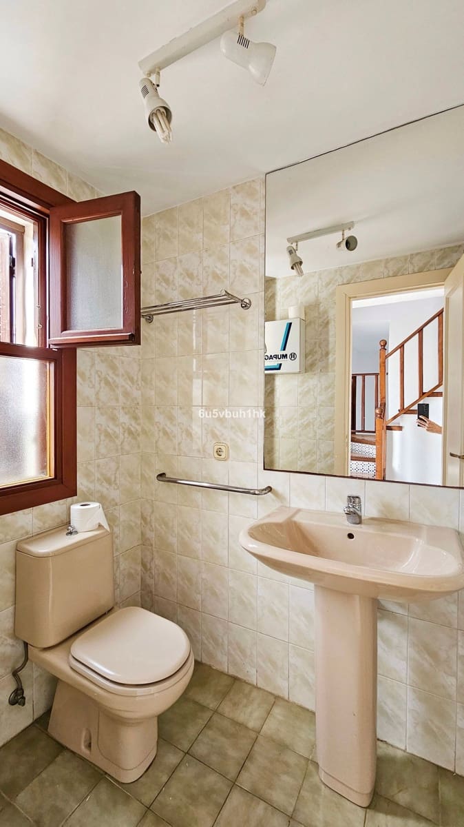 2 soverom Hus til salgs i Estepona med svømmebasseng - € 469 000 (Ref: 9994598)