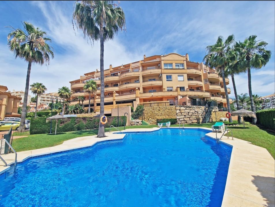 3 soverom Penthouse til salgs i Riviera del Sol med svømmebasseng garasje - € 395 000 (Ref: 9994605)