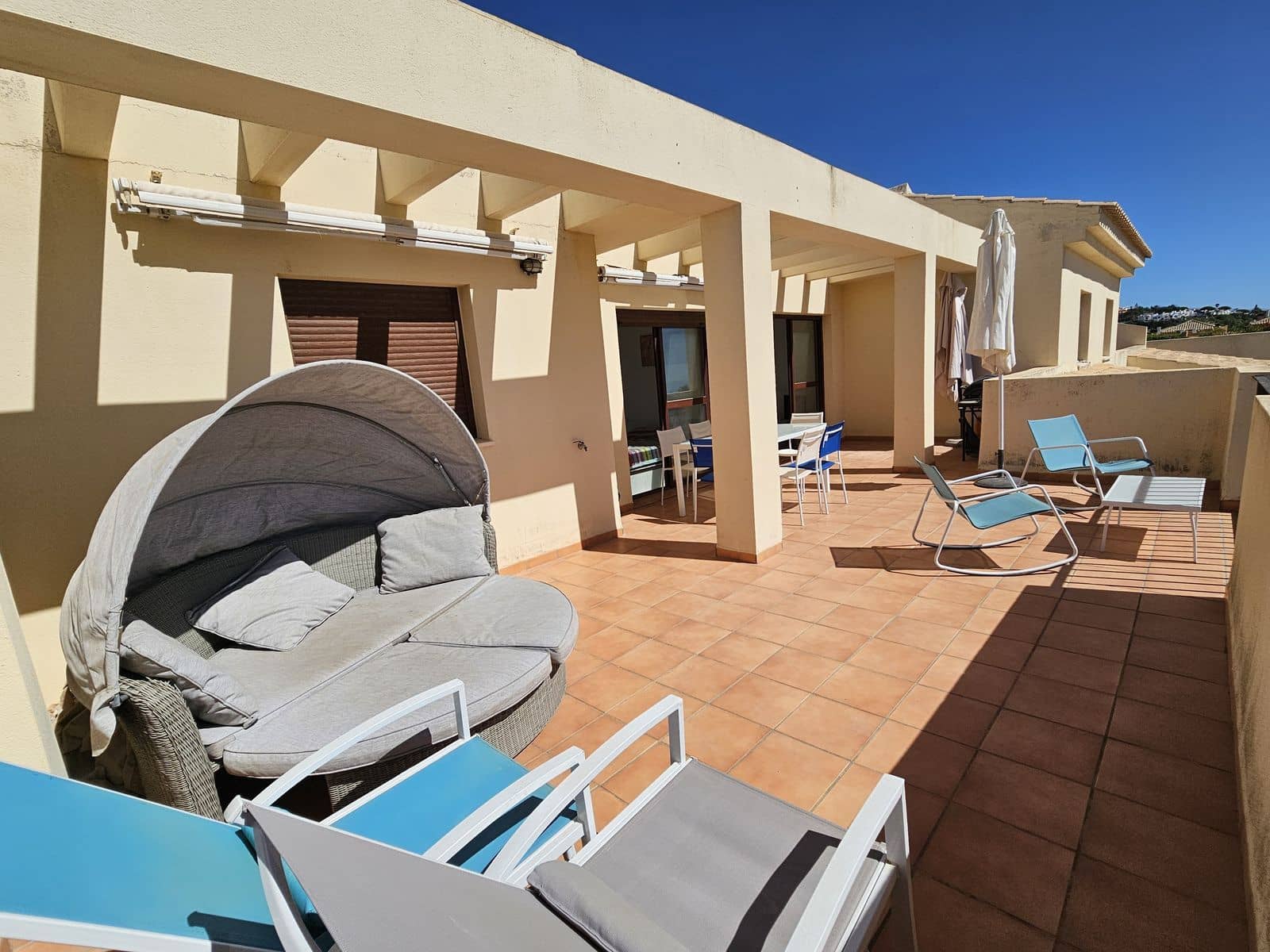 3 soverom Penthouse til salgs i Casares med svømmebasseng garasje - € 399 000 (Ref: 9994658)
