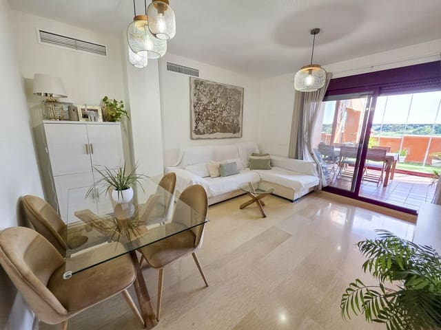 Apartamento de 3 habitaciones en La Duquesa / Puerto de la Duquesa, Manilva en venta con piscina garaje - 480.000 € (Ref: 9994666)