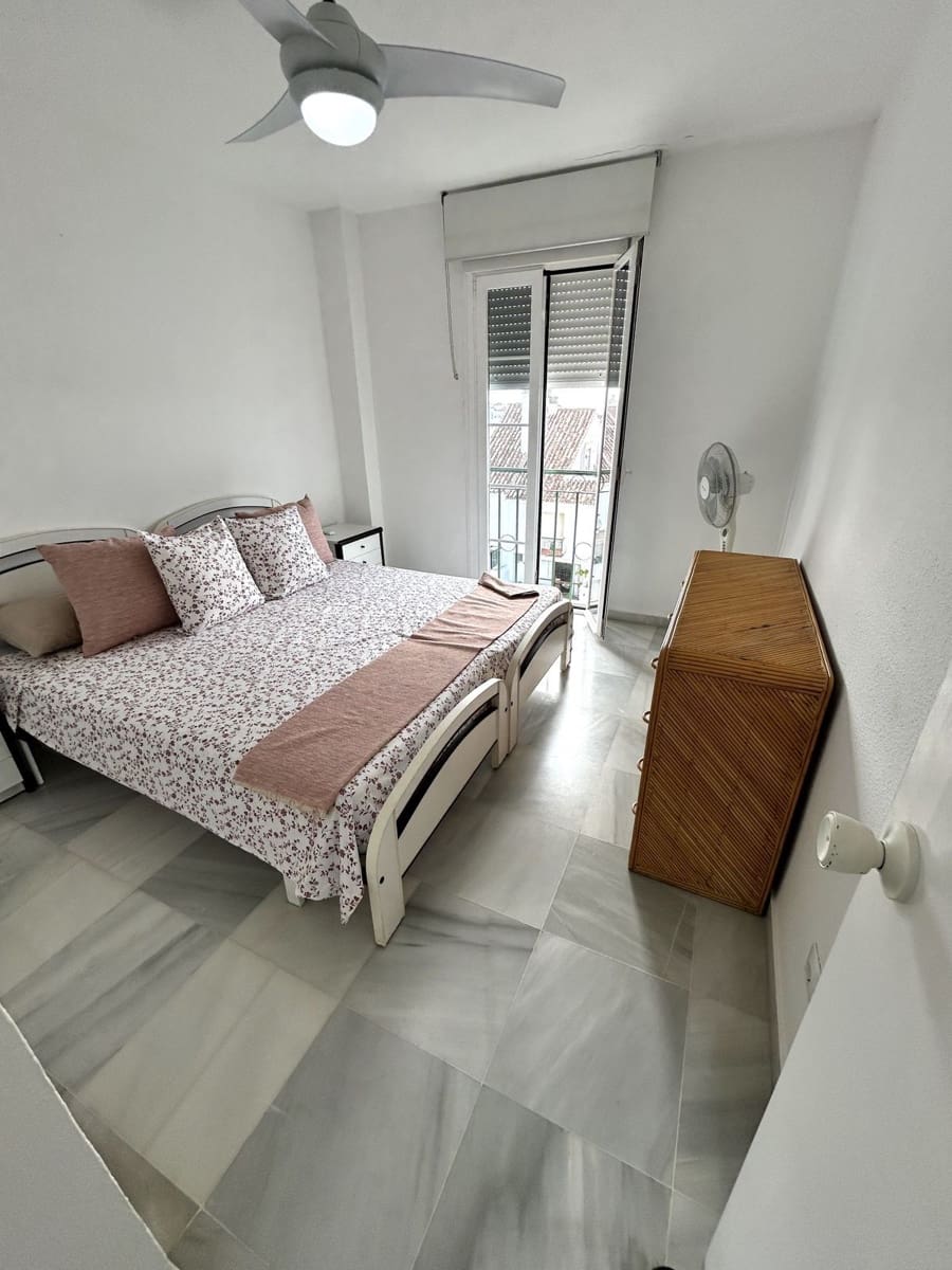 3 soveværelse Penthouse til salg i Estepona med swimmingpool garage - € 550.000 (Ref: 9995227)