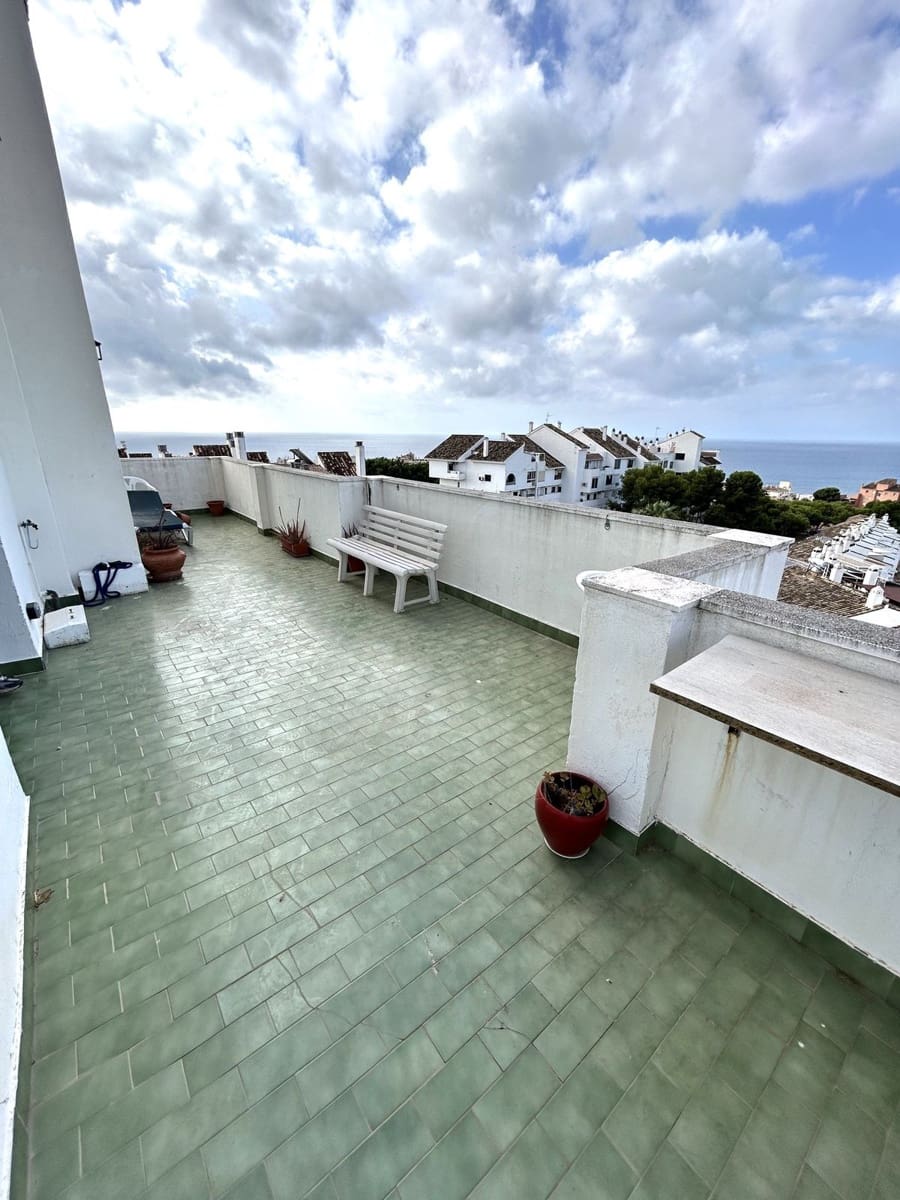 3 soveværelse Penthouse til salg i Estepona med swimmingpool garage - € 550.000 (Ref: 9995227)