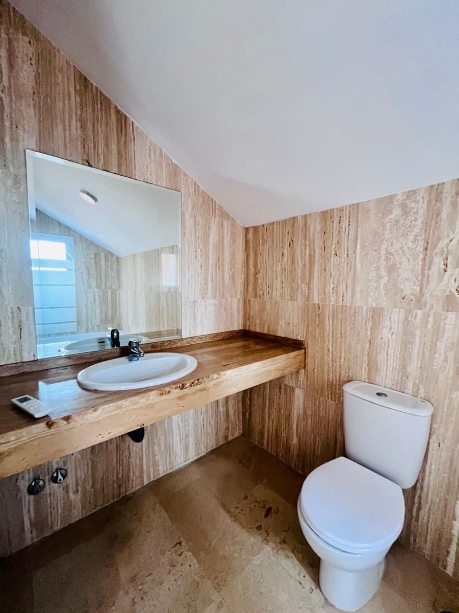 2 soverom Penthouse til salgs i Elviria med svømmebasseng - € 425 000 (Ref: 9995231)