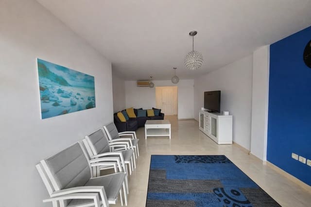Apartamento de 3 habitaciones en La Duquesa / Puerto de la Duquesa, Manilva en venta con piscina garaje - 345.000 € (Ref: 9995276)