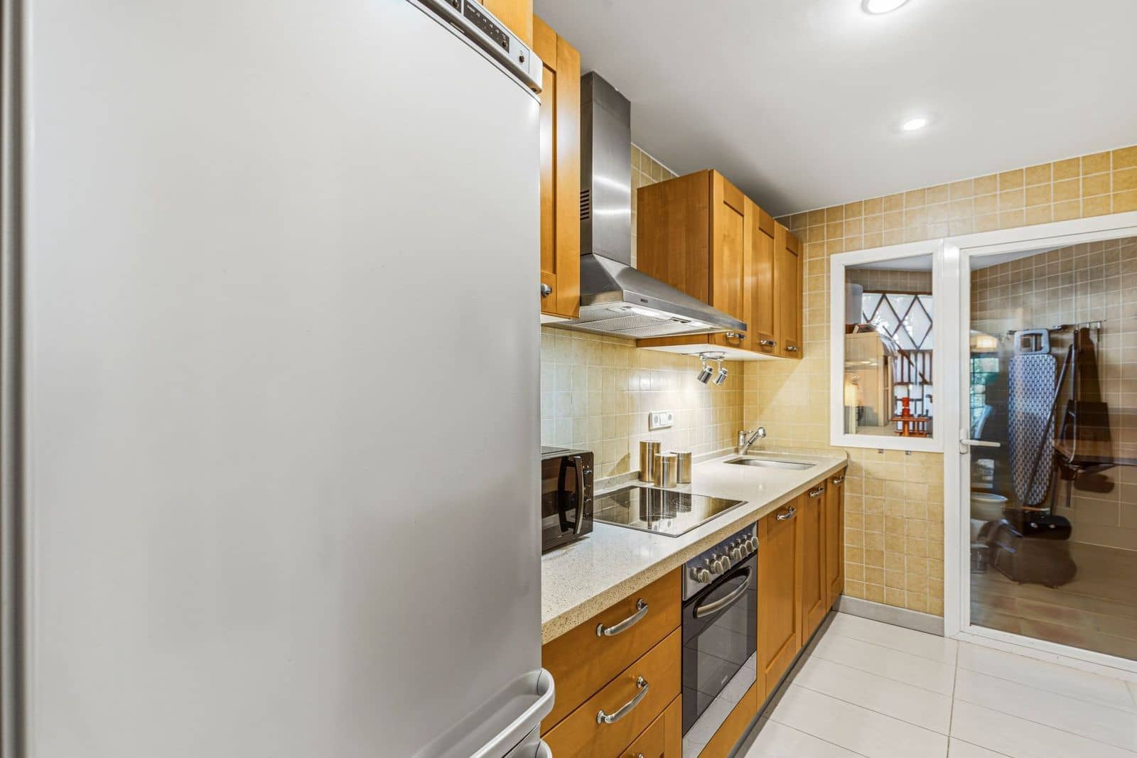 2 slaapkamer Appartement te koop in Los Arqueros met zwembad garage - € 425.000 (Ref: 9995285)