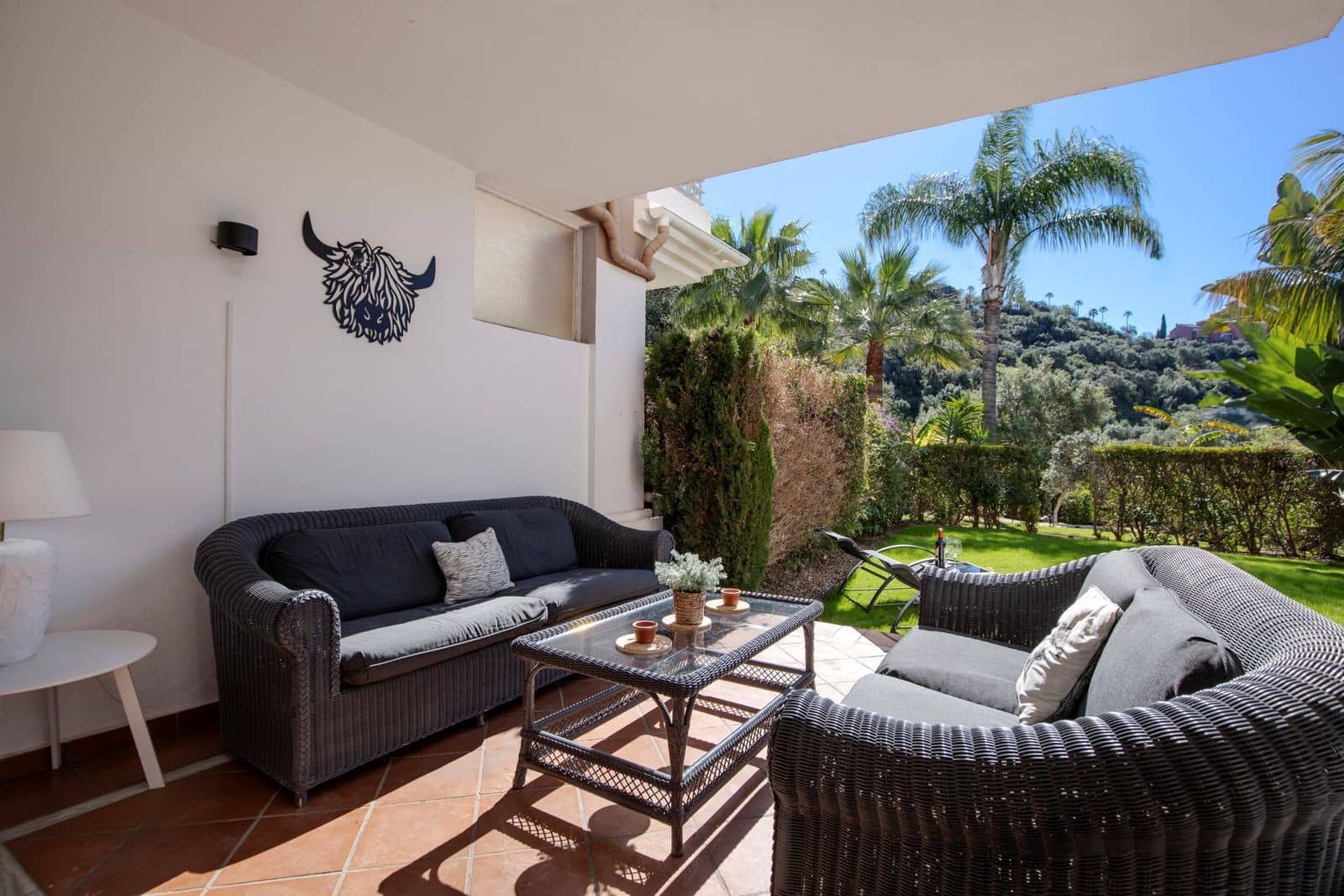 2 slaapkamer Appartement te koop in Los Arqueros met zwembad garage - € 425.000 (Ref: 9995285)