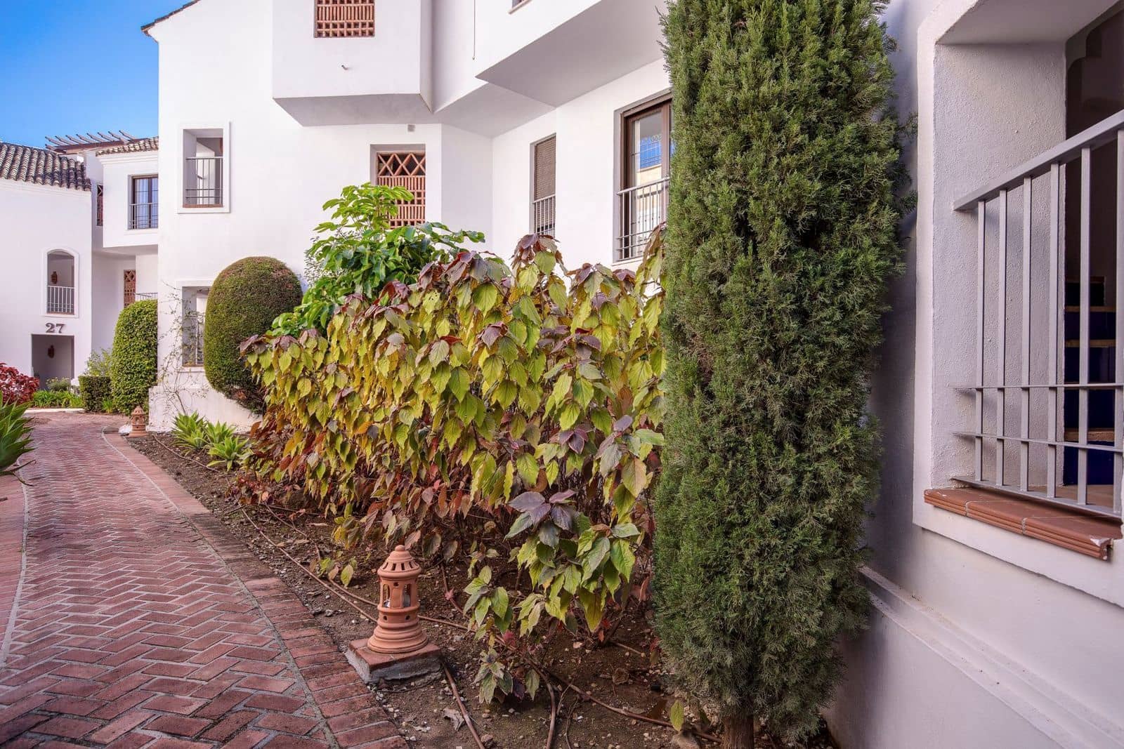 2 slaapkamer Appartement te koop in Los Arqueros met zwembad garage - € 425.000 (Ref: 9995285)