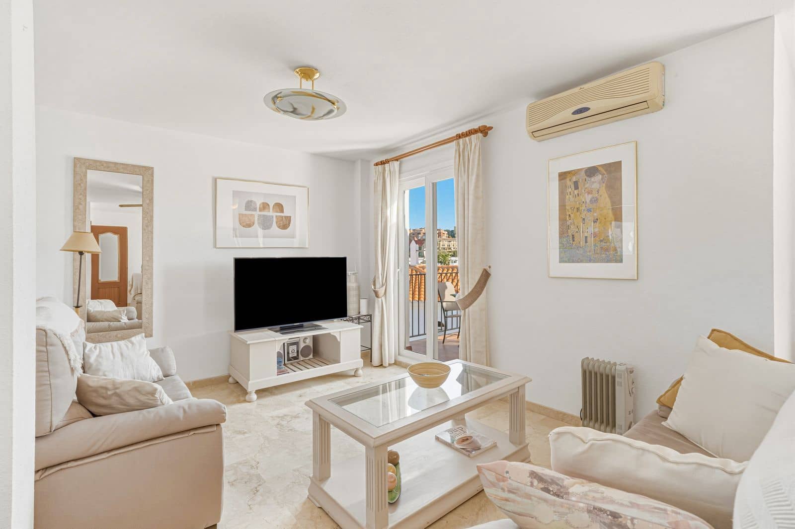 2 soveværelse Penthouse til salg i Riviera del Sol med swimmingpool - € 320.000 (Ref: 9995294)