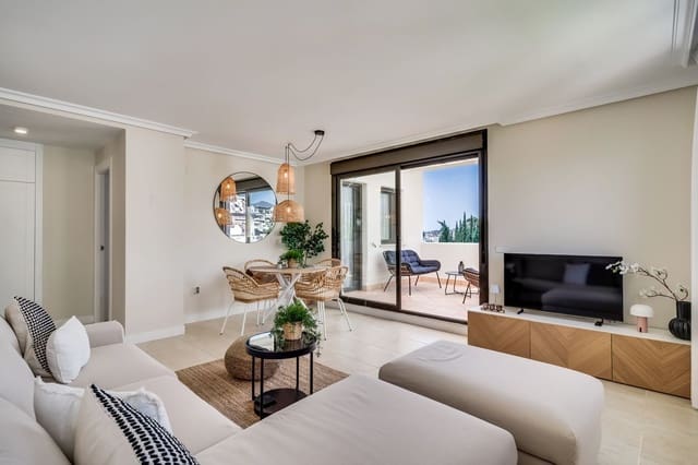 2 bedroom Penthouse for sale in Selwo, Estepona with pool garage - € 489,000 (Ref: 9995321)
