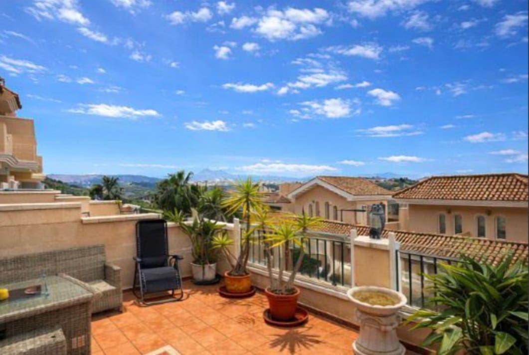 5 slaapkamer Huis te koop in La Duquesa / Puerto de la Duquesa met zwembad garage - € 410.000 (Ref: 9995327)