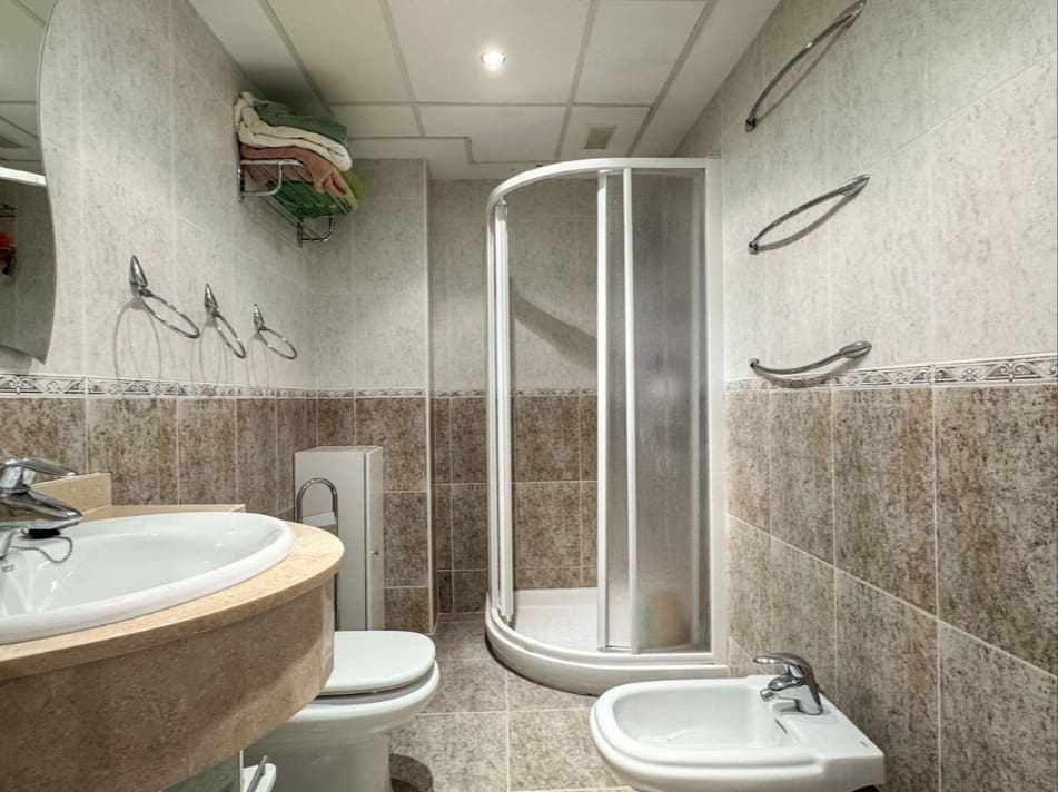 5 slaapkamer Huis te koop in La Duquesa / Puerto de la Duquesa met zwembad garage - € 410.000 (Ref: 9995327)