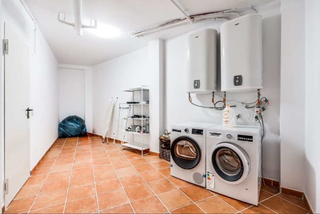3 camera da letto Casa da affittare in El Paraiso con piscina garage - 3.200 € (Rif: 9995349)