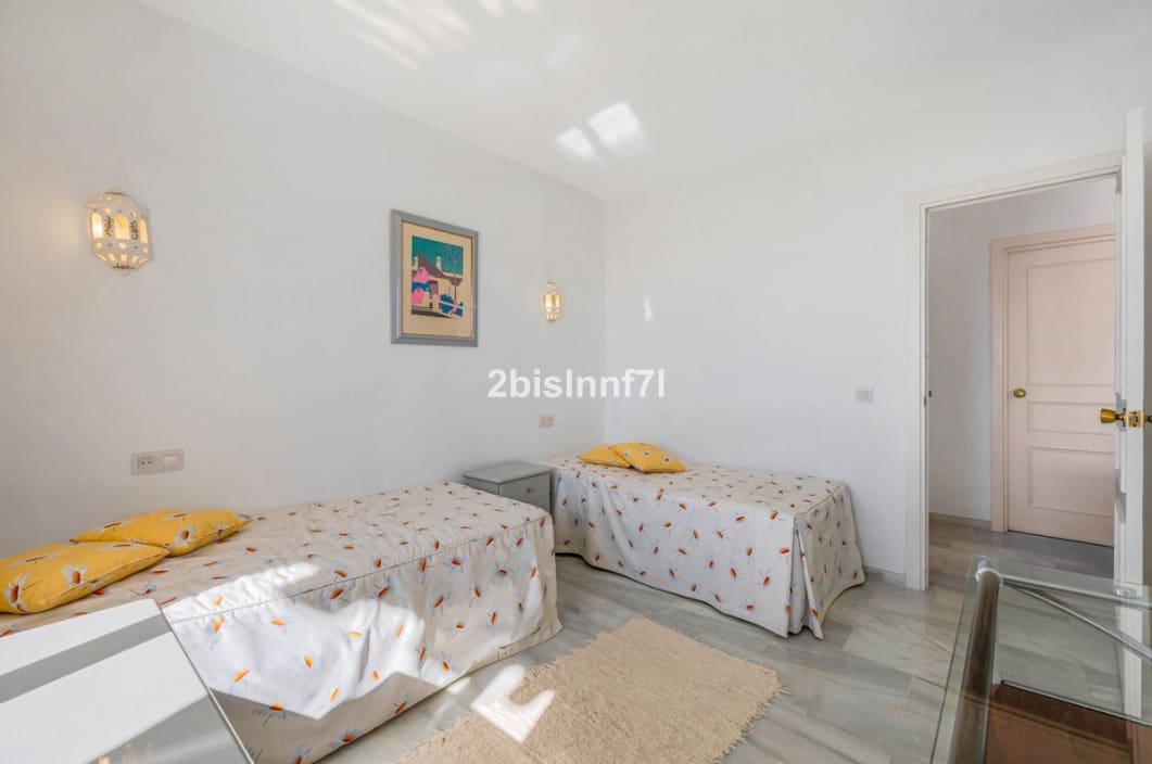 3 soveværelse Penthouse til salg i Calahonda med swimmingpool garage - € 490.000 (Ref: 9997677)