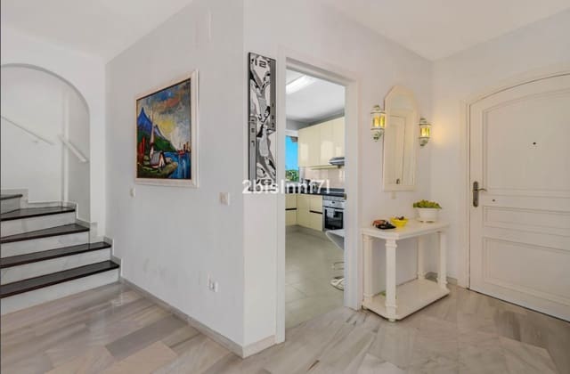 3 soveværelse Penthouse til salg i Calahonda, Mijas med swimmingpool garage - € 490.000 (Ref: 9997677)