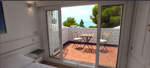 2 bedroom Apartment for sale in Estepona with pool - € 460,000 (Ref: 9997683)