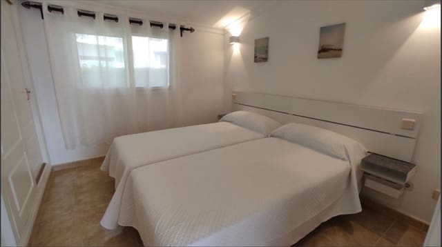 2 bedroom Apartment for sale in Estepona with pool - € 460,000 (Ref: 9997683)