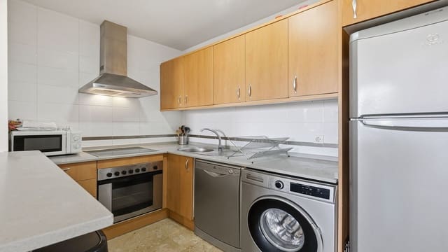 Apartamento de 2 habitaciones en La Duquesa / Puerto de la Duquesa, Manilva en venta con piscina garaje - 279.000 € (Ref: 9997712)