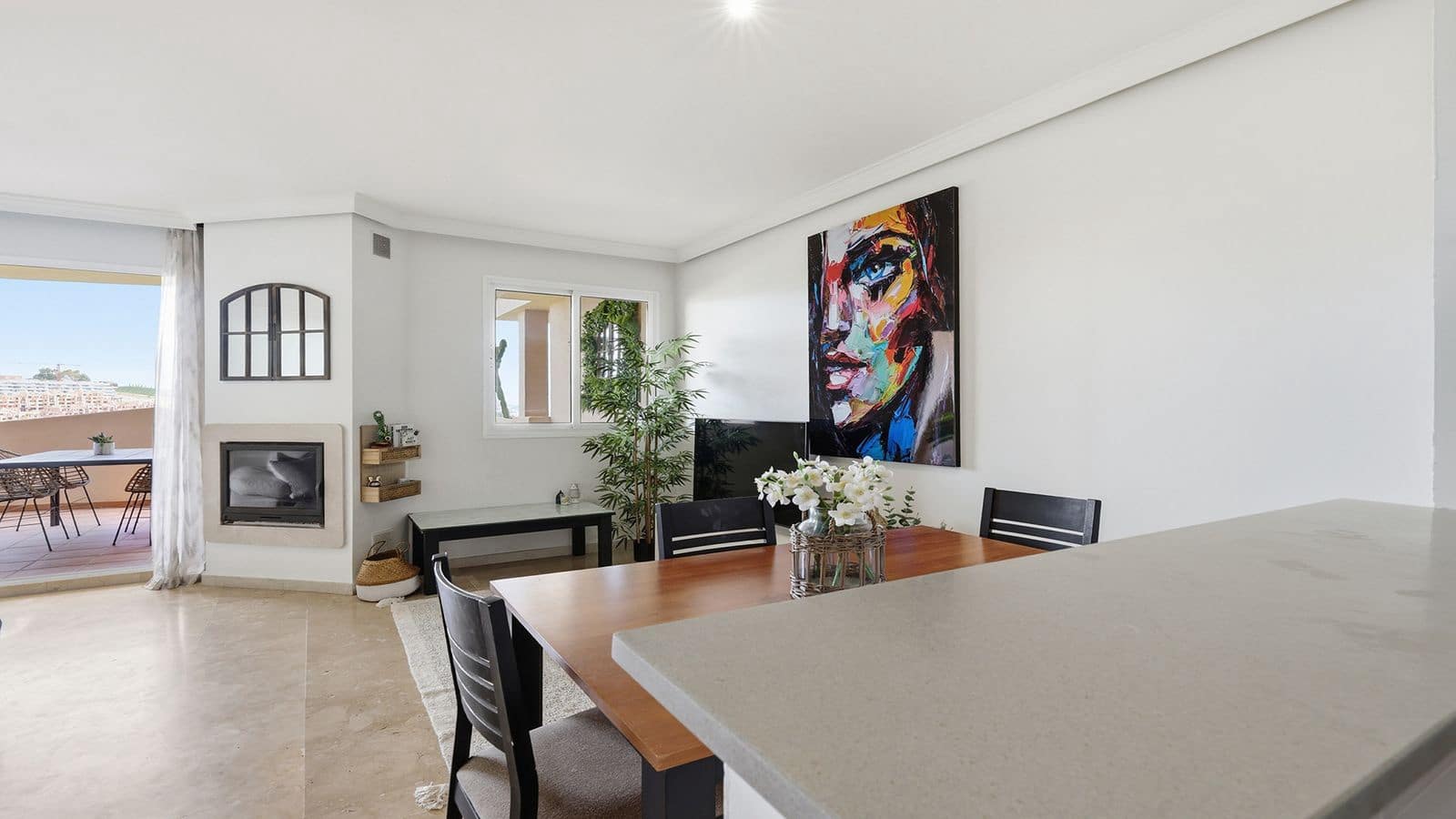 Apartamento de 2 habitaciones en La Duquesa / Puerto de la Duquesa en venta con piscina garaje - 279.000 € (Ref: 9997712)