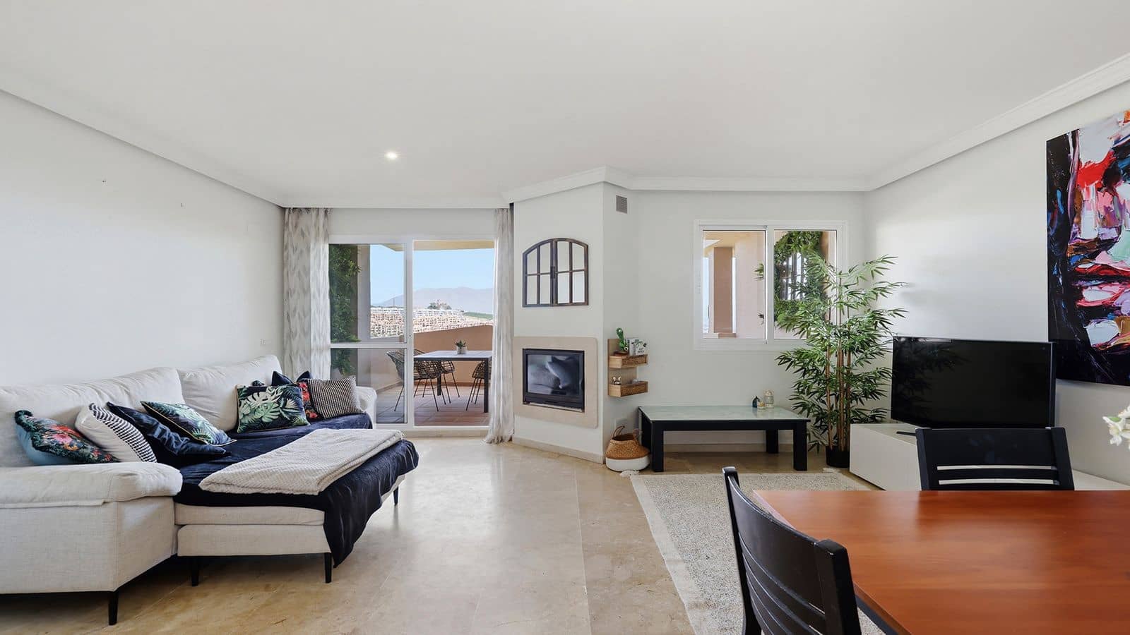 Apartamento de 2 habitaciones en La Duquesa / Puerto de la Duquesa en venta con piscina garaje - 279.000 € (Ref: 9997712)