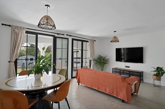 3 soverom Hus til salgs i Estepona - € 439 000 (Ref: 9997715)