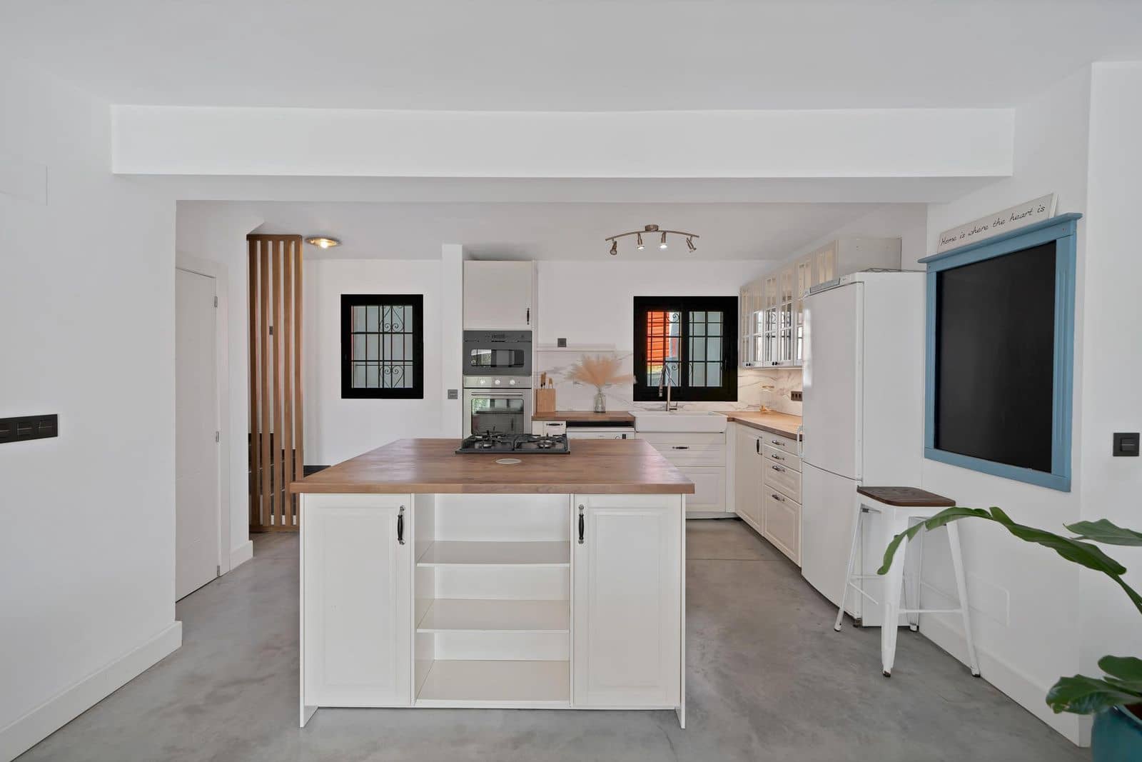 3 soverom Hus til salgs i Estepona - € 439 000 (Ref: 9997715)