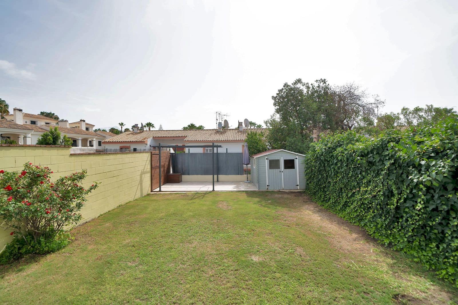 3 soverom Hus til salgs i Estepona - € 439 000 (Ref: 9997715)