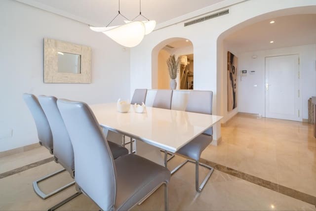 3 soverom Leilighet til leie i Benahavís med svømmebasseng - € 3 000 (Ref: 9997721)