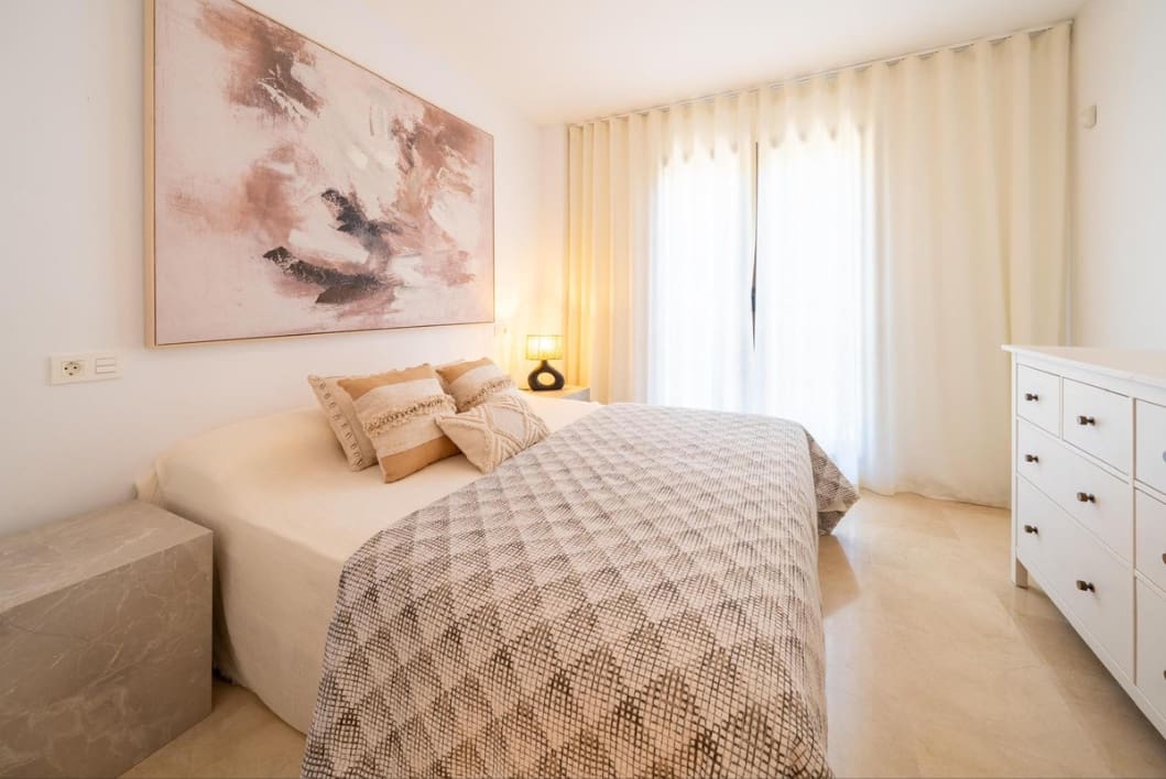 3 soverom Leilighet til leie i Benahavis med svømmebasseng - € 3 000 (Ref: 9997721)