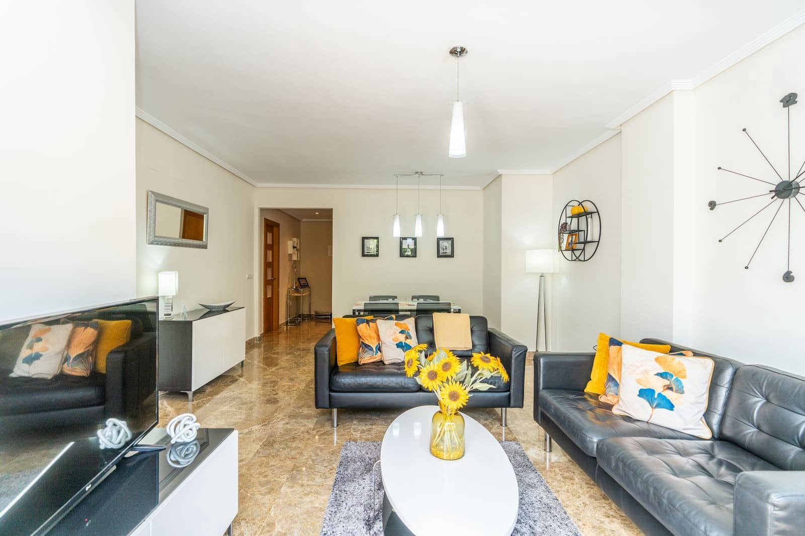 2 soveværelse Lejlighed til salg i New Golden Mile med swimmingpool garage - € 318.000 (Ref: 9997726)